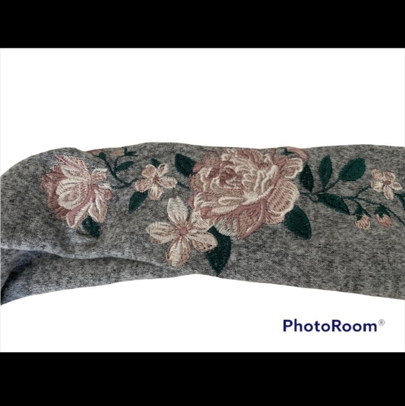 Cold shoulder soft long sleeve - Picture 5 of 8